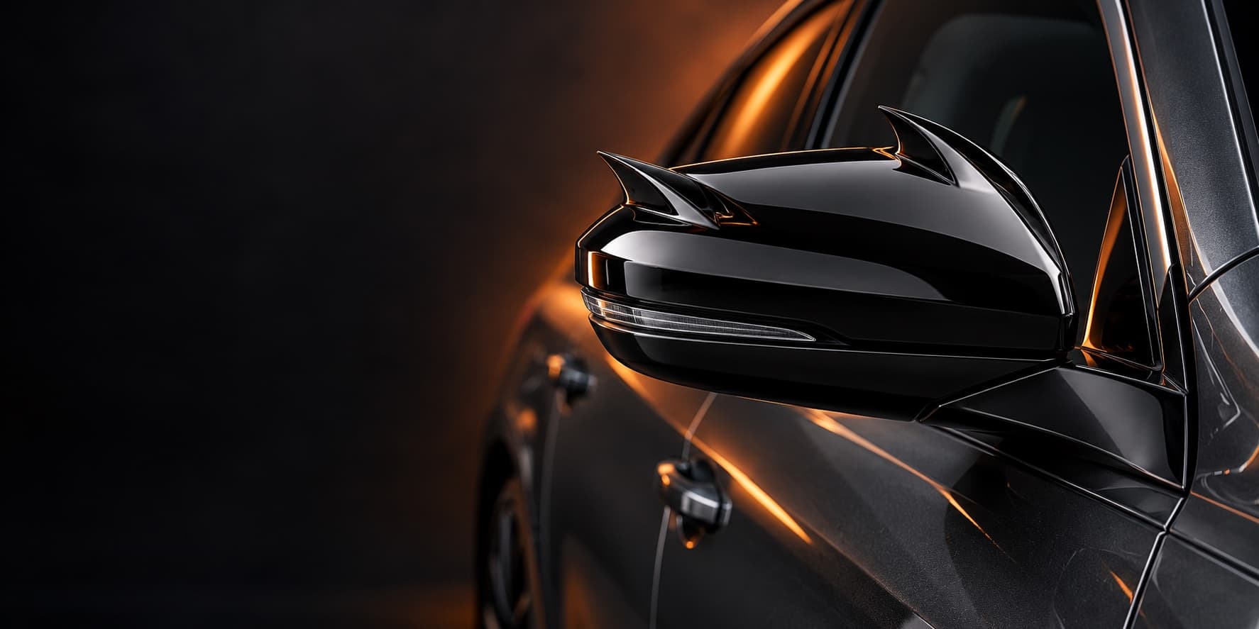 Piano Black yarasa ayna kapağı
